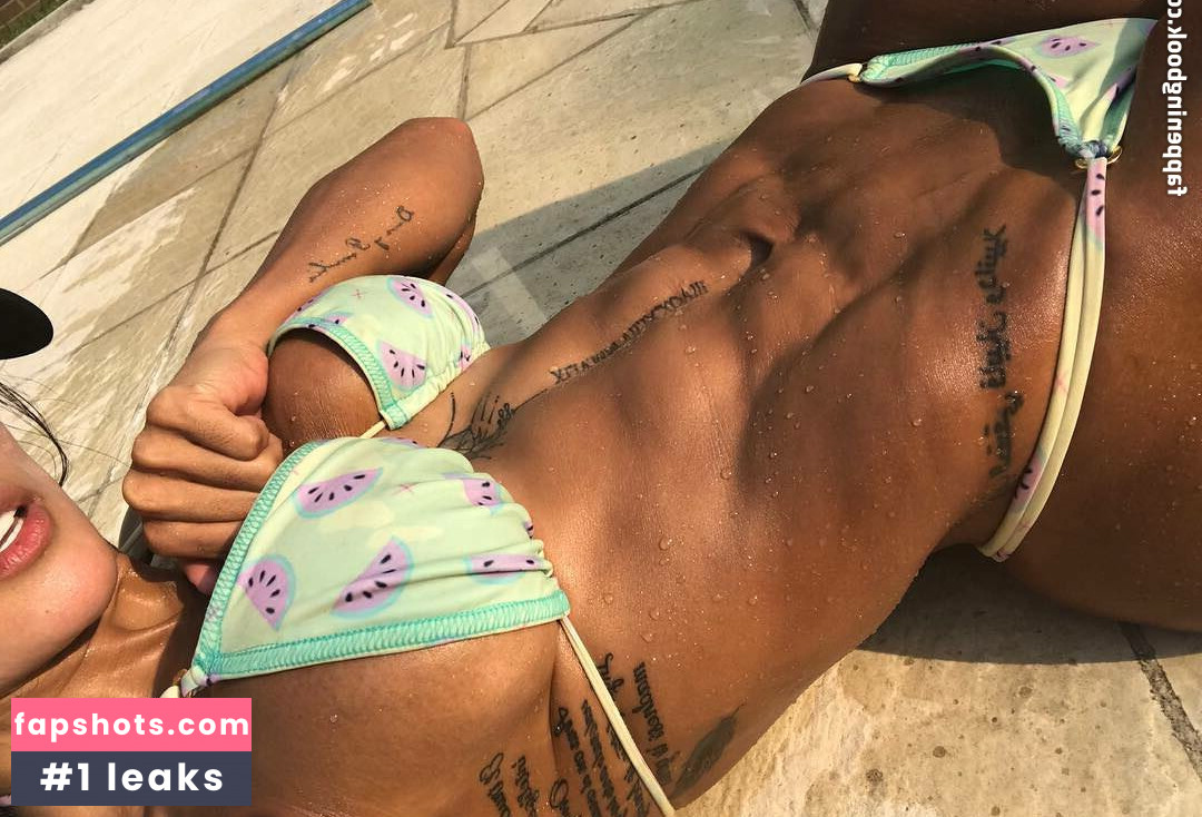 Sonia Isaza gallery photo #22