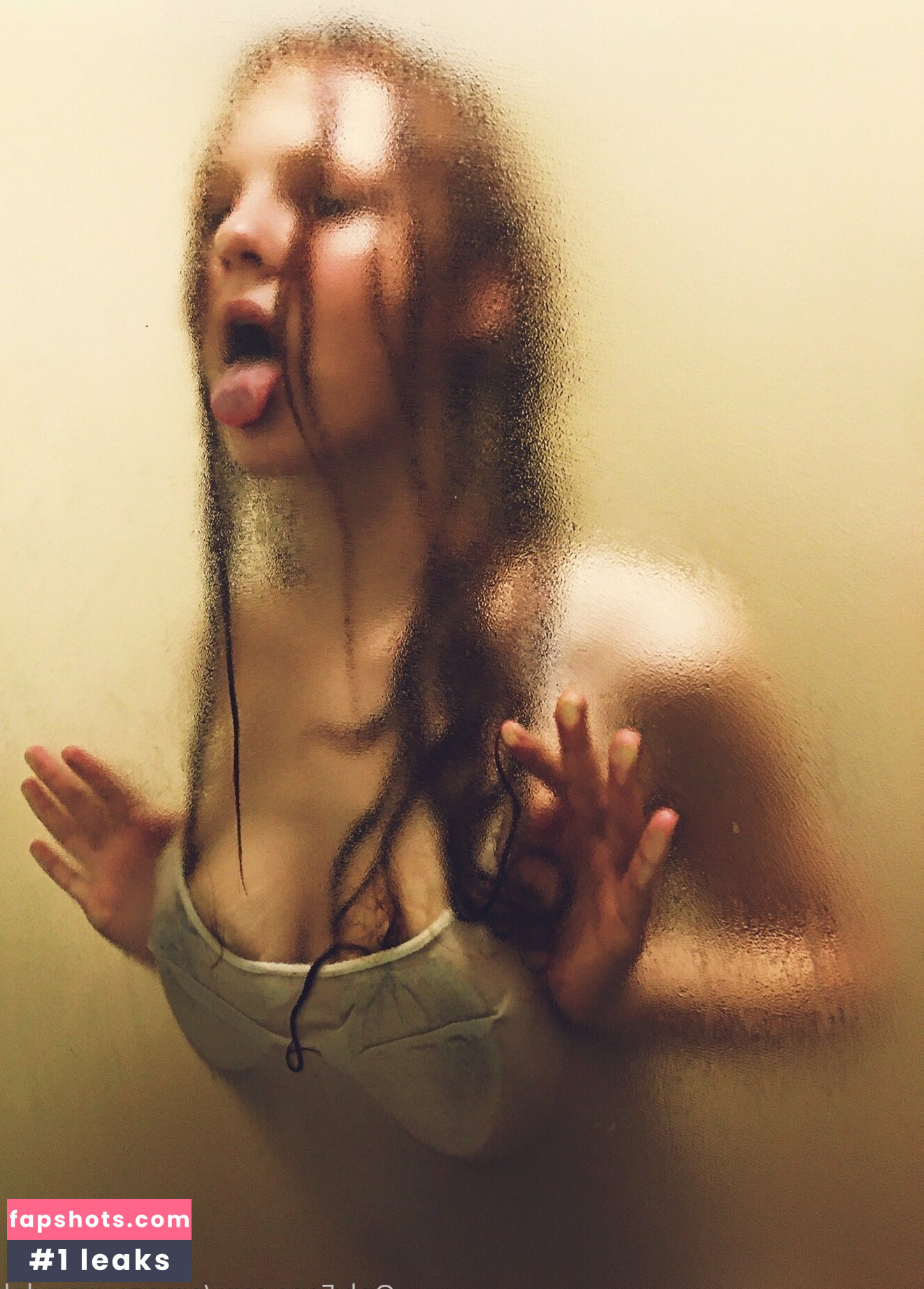 Sonia Red Fox gallery photo #103