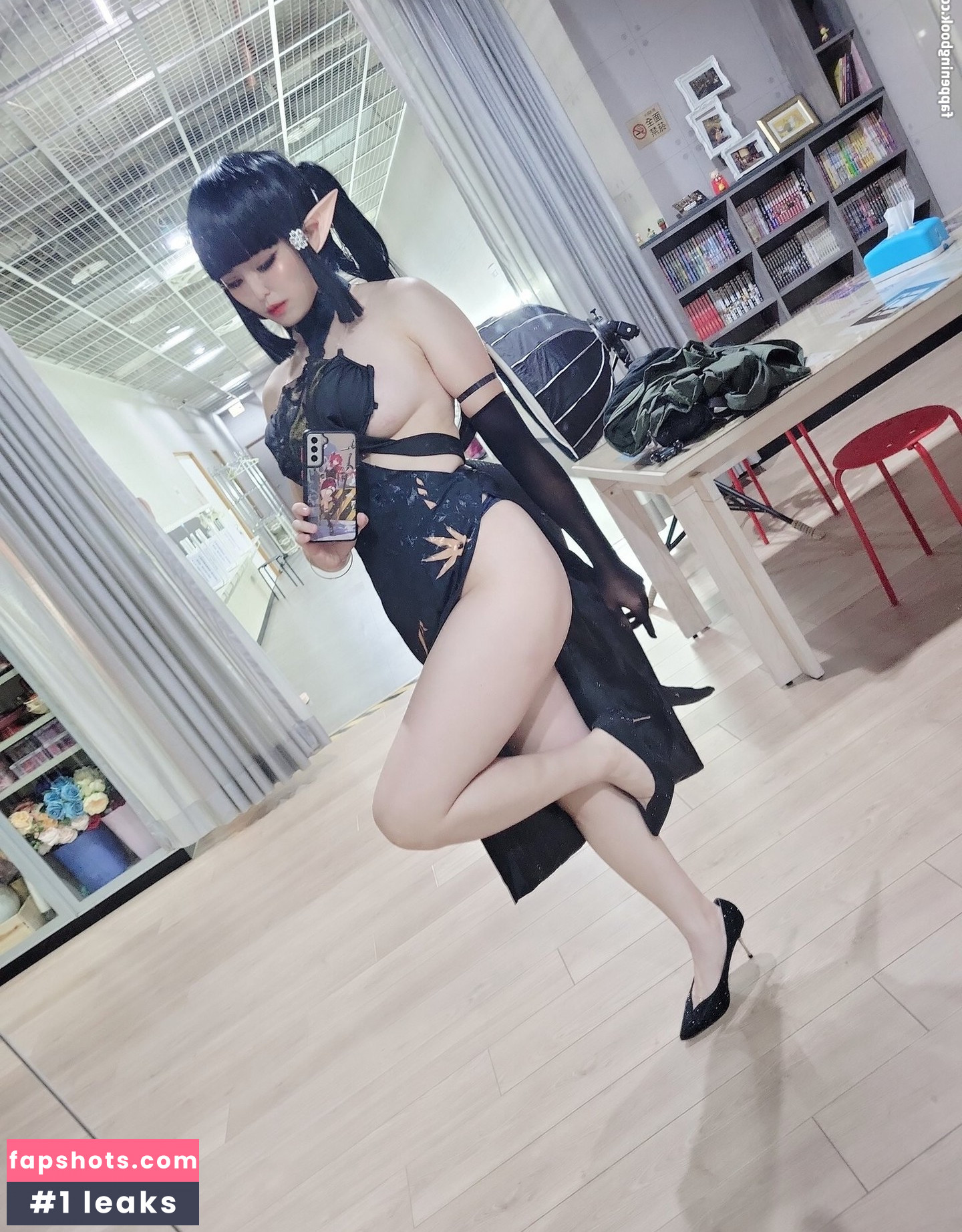 Sonigalion Scarlet gallery photo #32