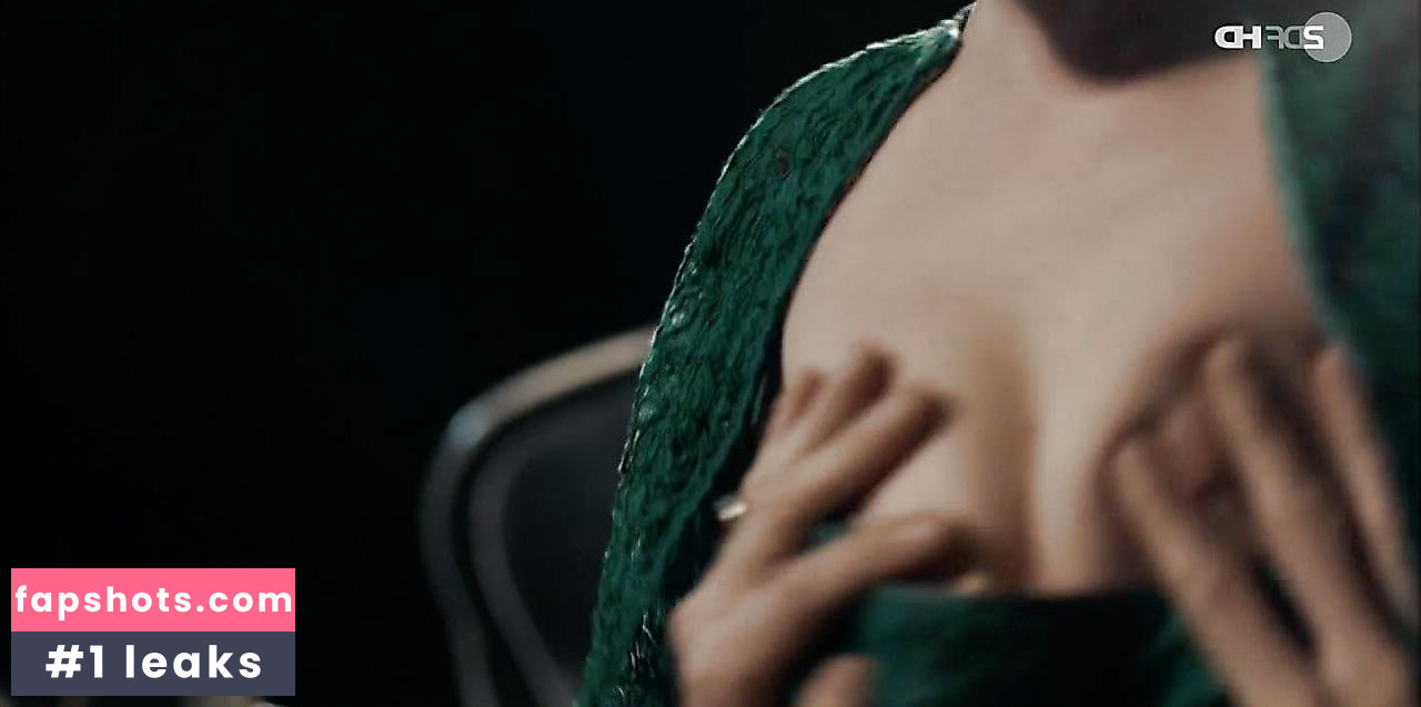 Sonja Gerhardt gallery photo #26