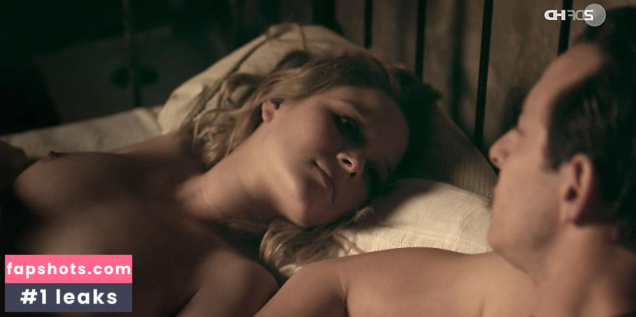 Sonja Gerhardt gallery photo #29