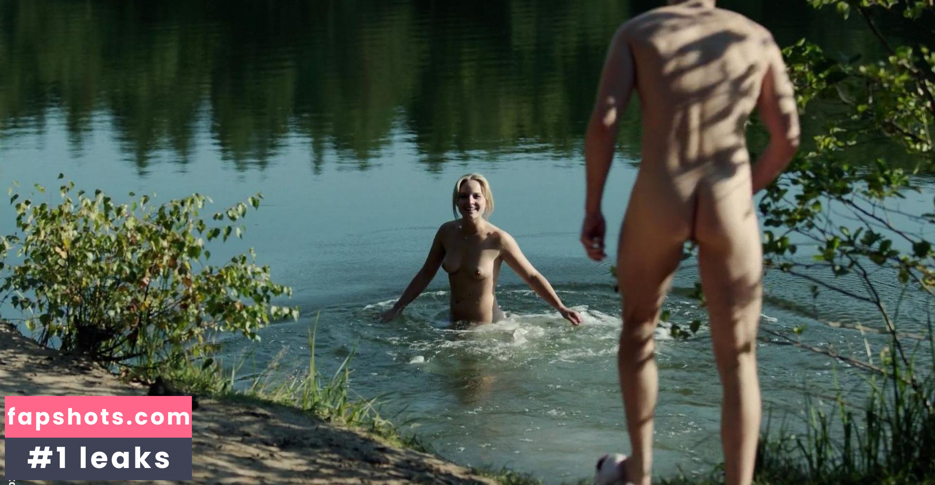 Sonja Gerhardt gallery photo #31