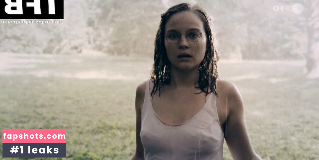 Sonja Gerhardt gallery photo #7