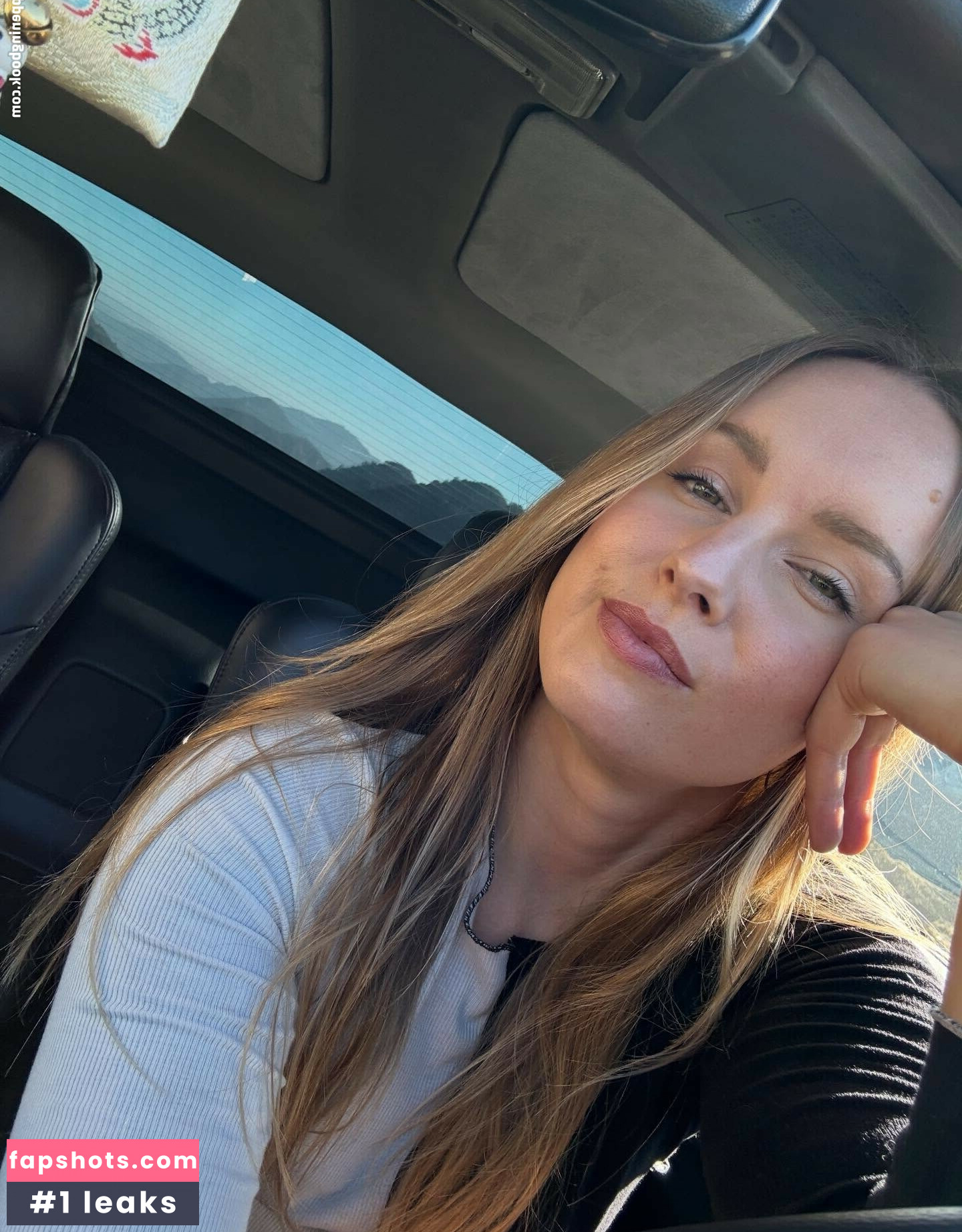 Sonja Reid gallery photo #11