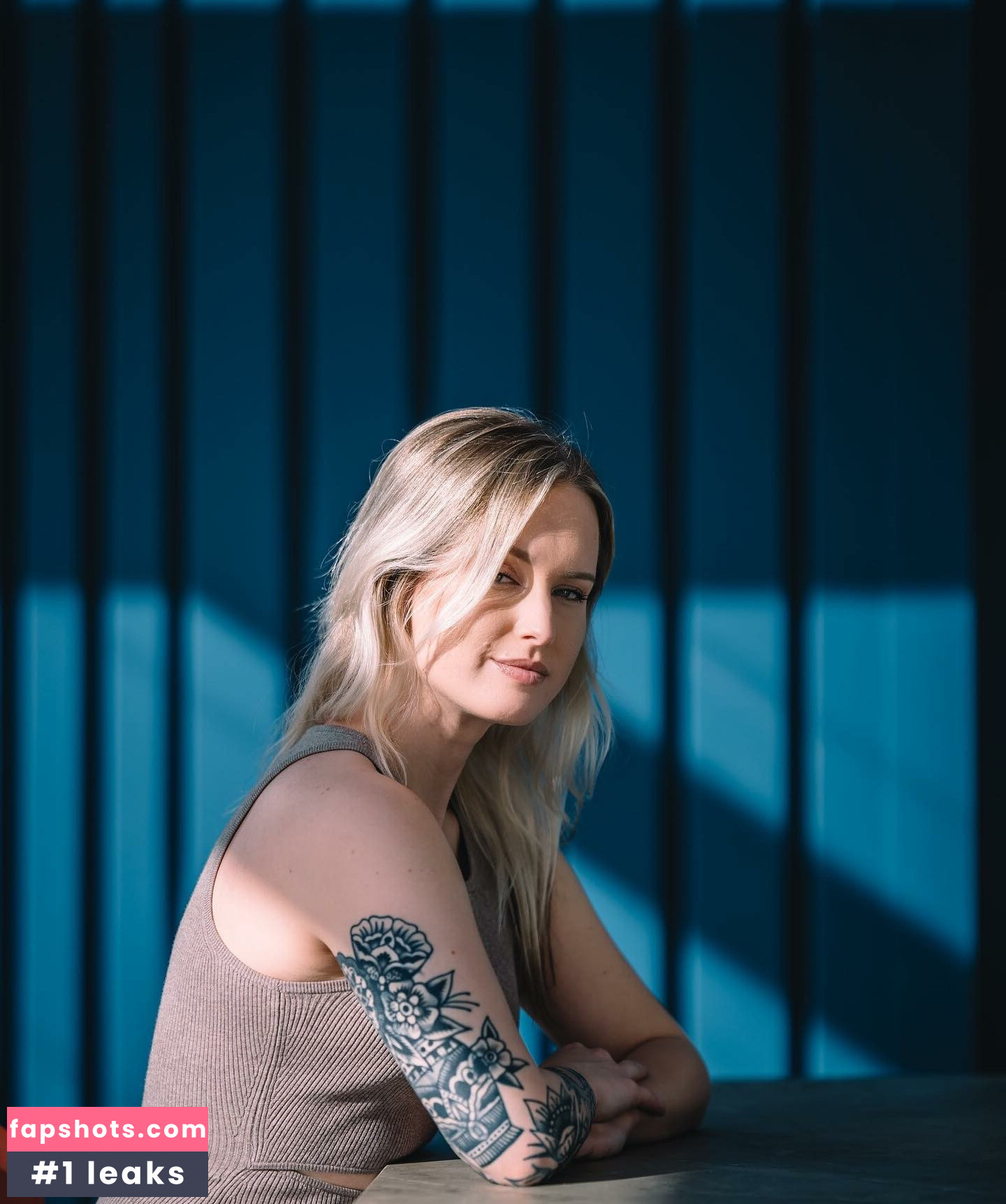 Sonja Reid gallery photo #111