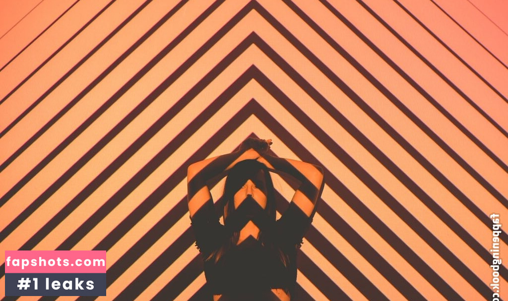 Sonja Reid gallery photo #54