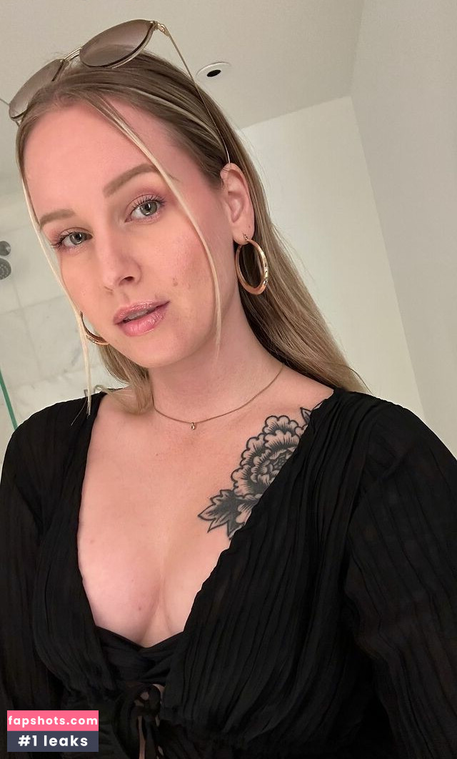 Sonja Reid gallery photo #92