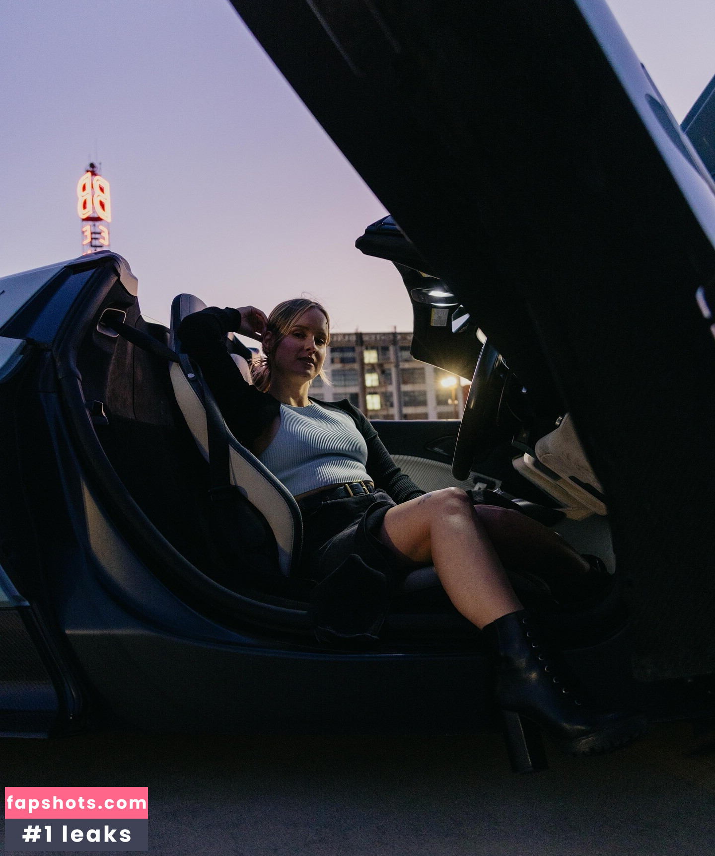 Sonja Reid gallery photo #95