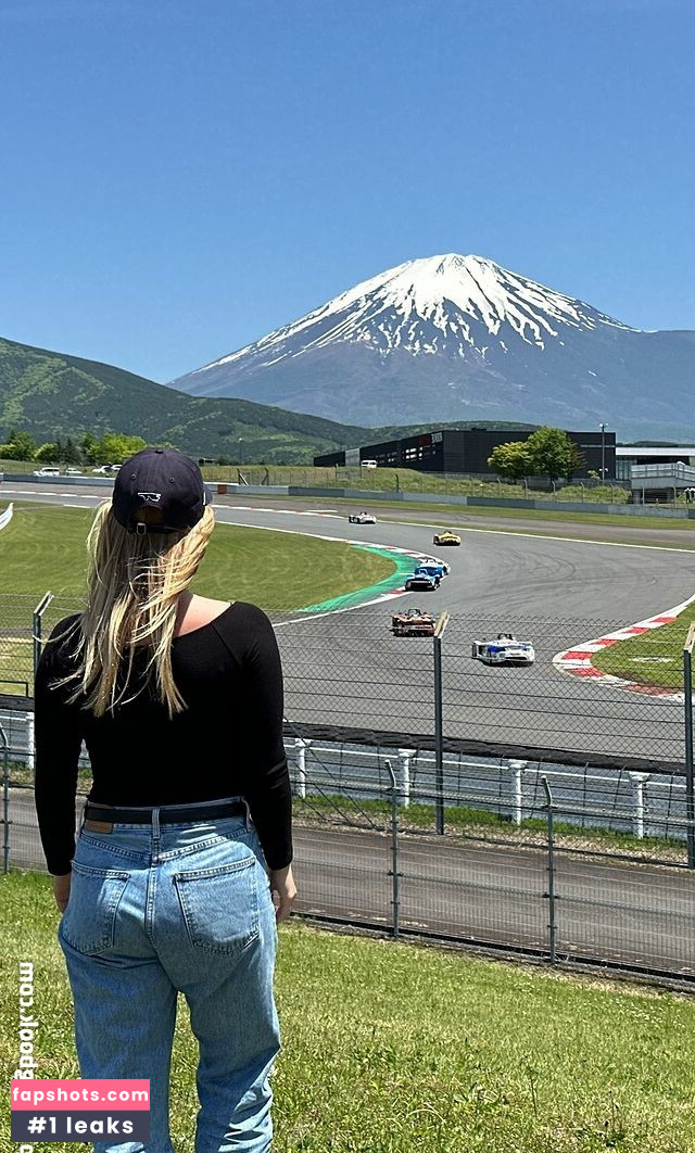 Sonja Reid gallery photo #97