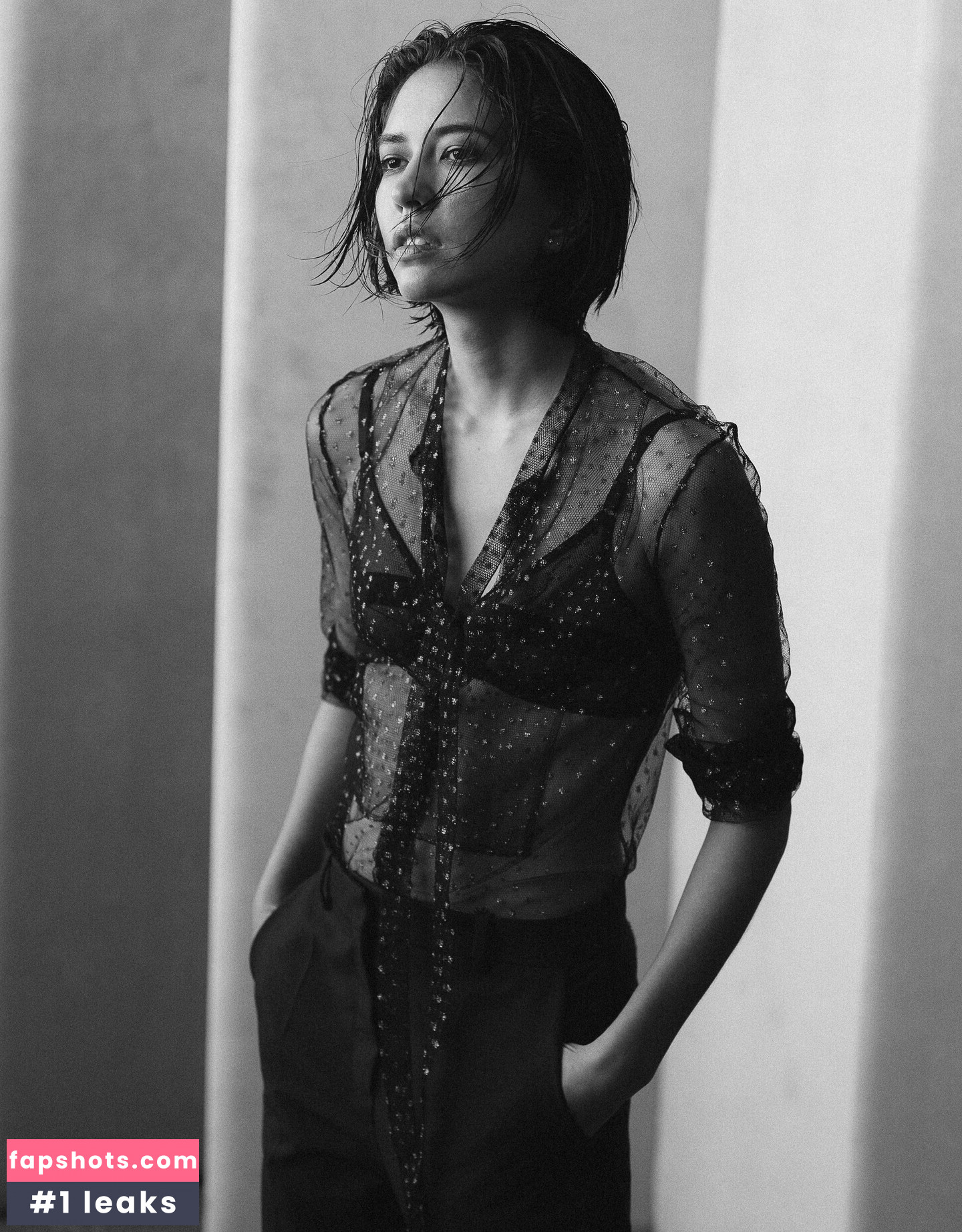 Sonoya Mizuno gallery photo #14