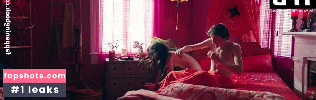 Sonoya Mizuno gallery photo #26