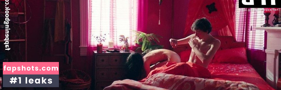 Sonoya Mizuno gallery photo #28