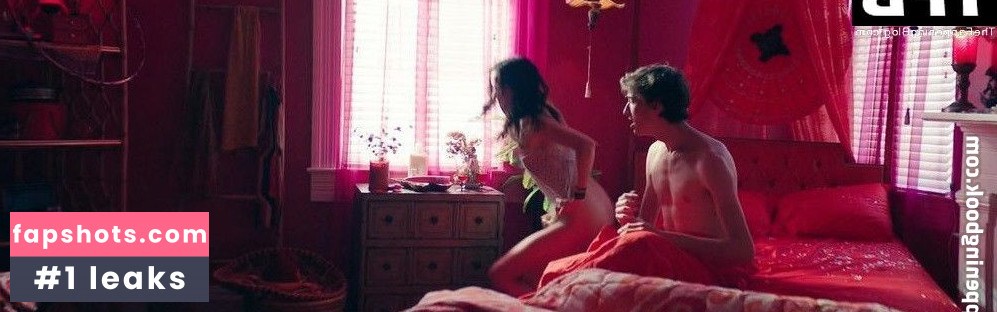 Sonoya Mizuno gallery photo #29