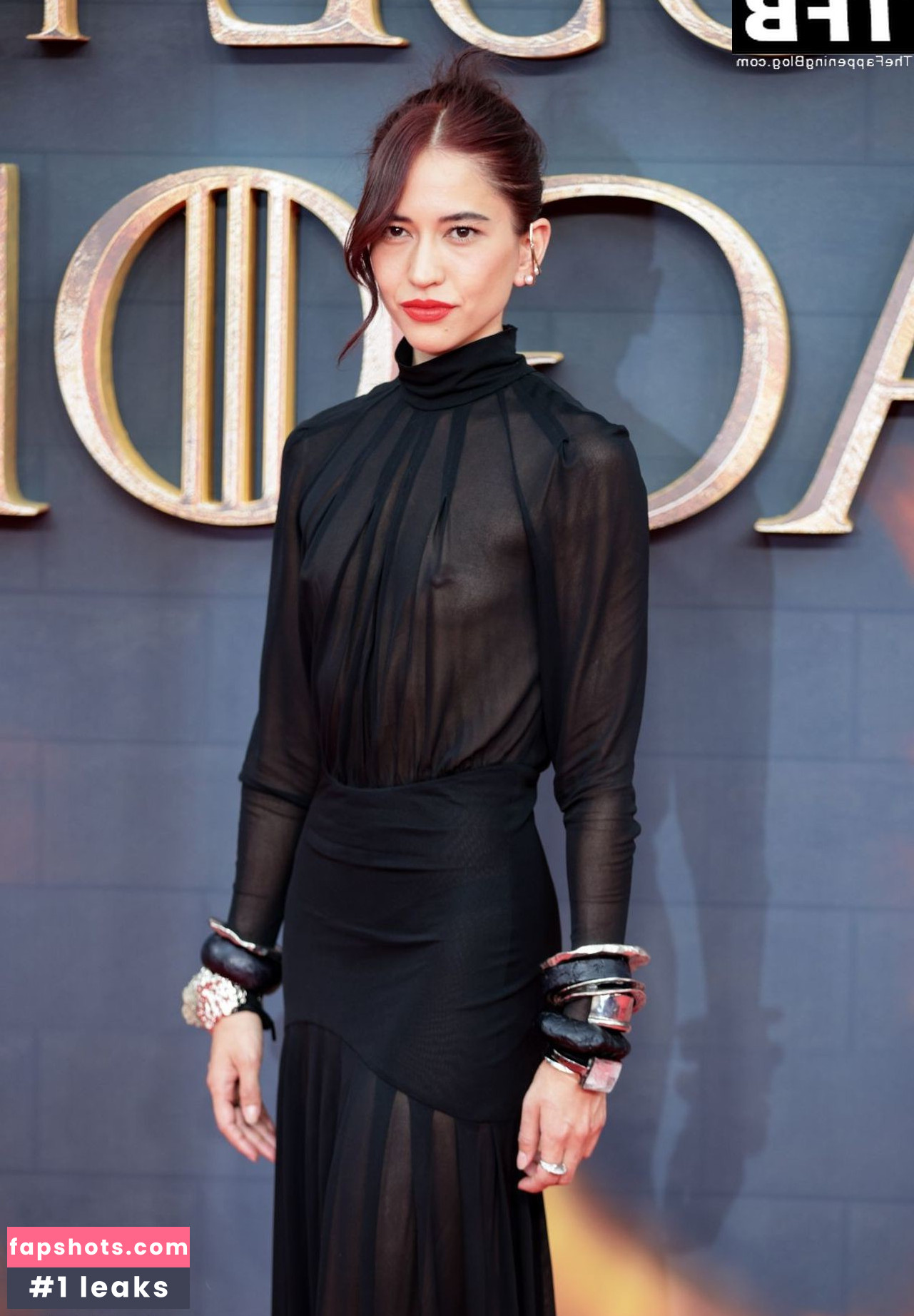 Sonoya Mizuno gallery photo #33