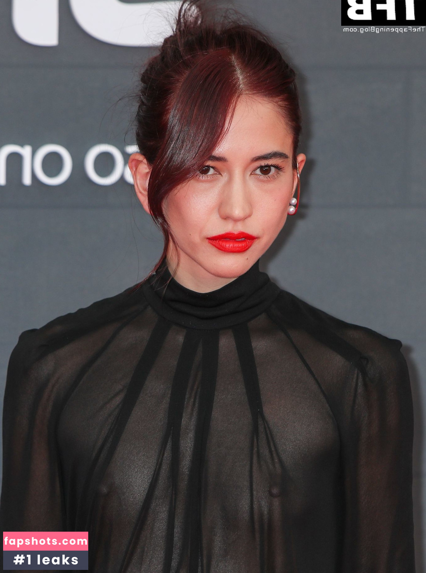 Sonoya Mizuno gallery photo #40