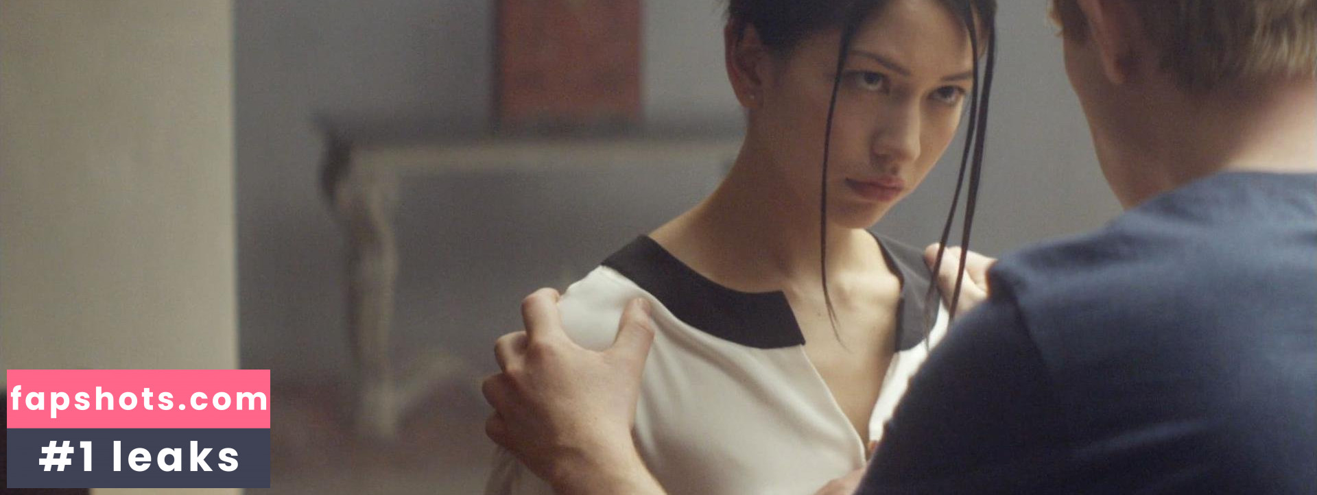 Sonoya Mizuno gallery photo #74