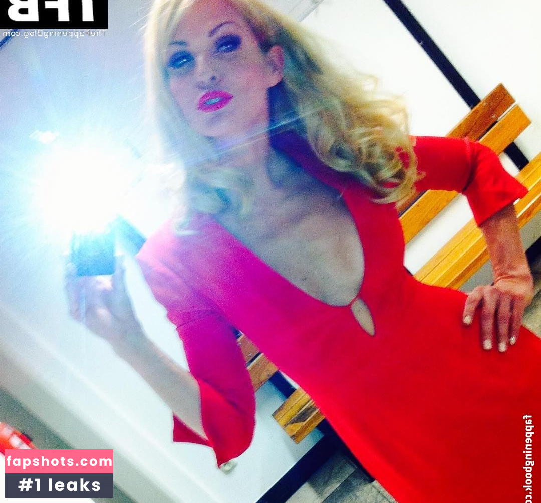 Sonya Kraus gallery photo #155