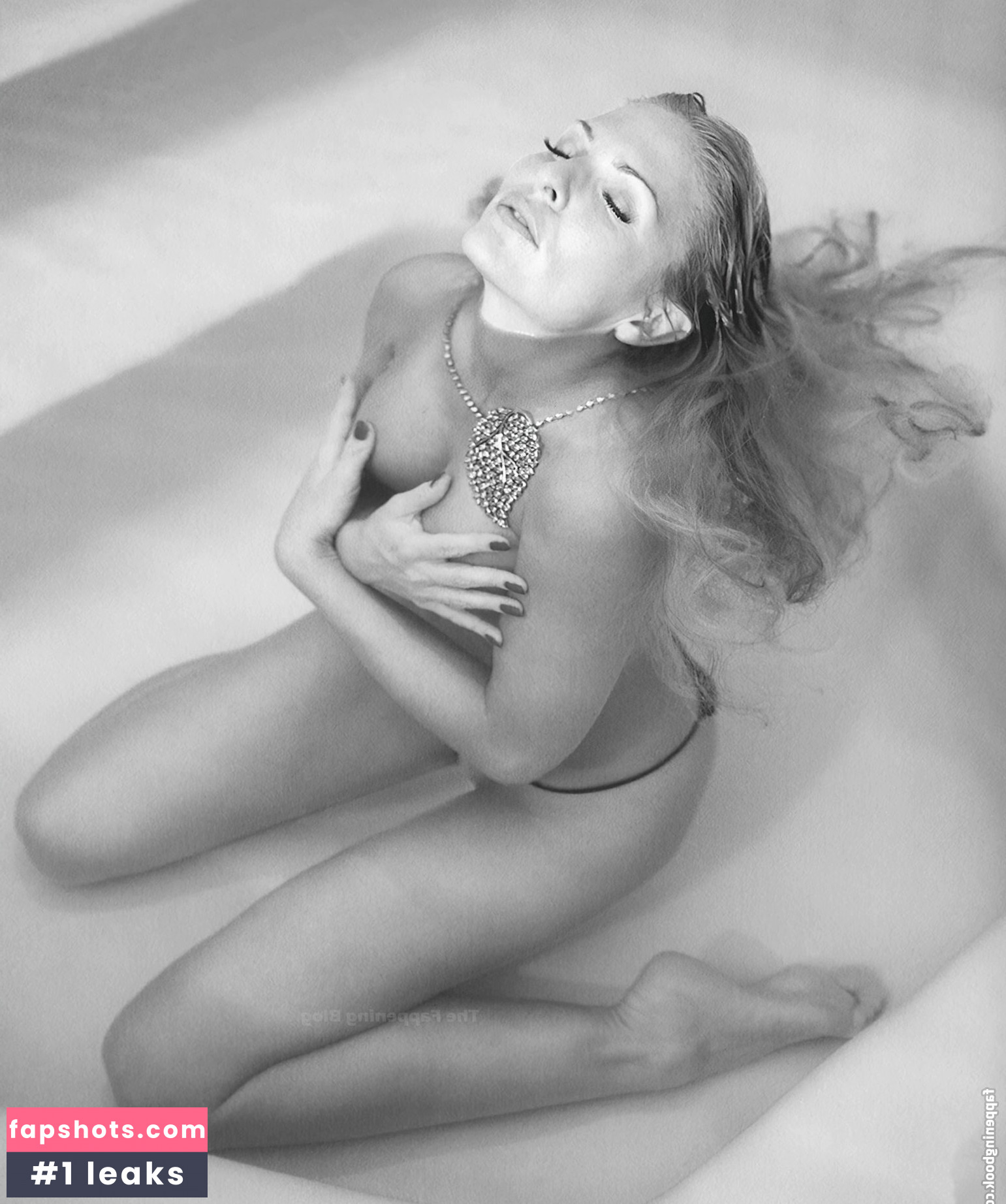 Sonya Kraus gallery photo #308