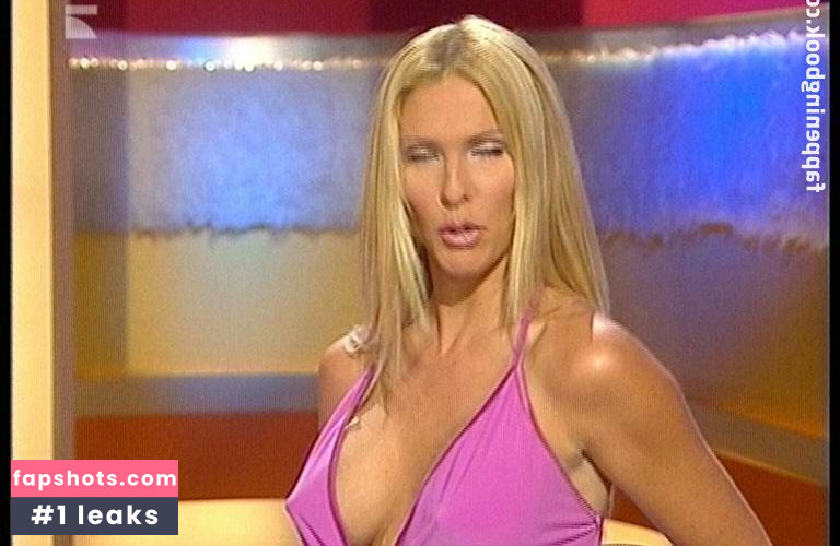 Sonya Kraus gallery photo #381