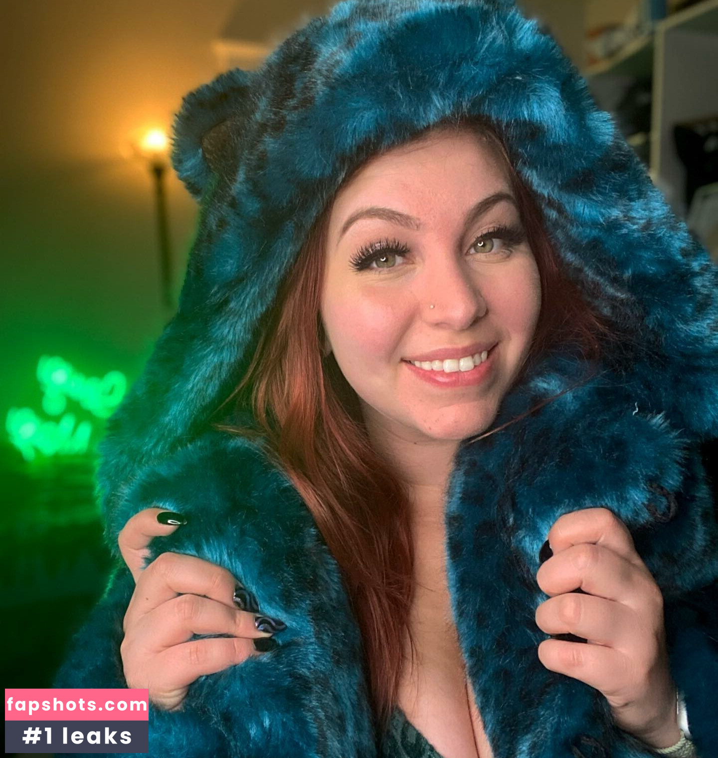 Sonya Maya gallery photo #7