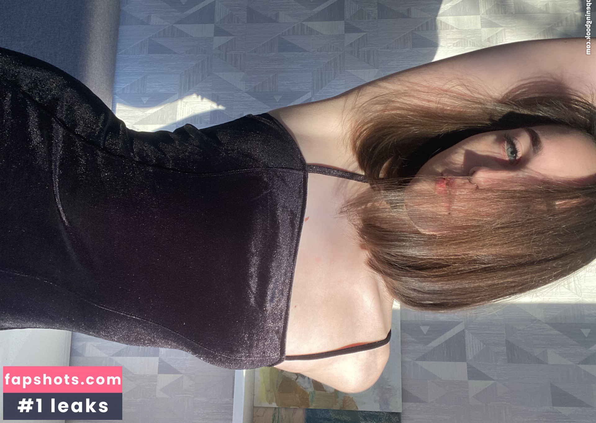 sonya_me gallery photo #17