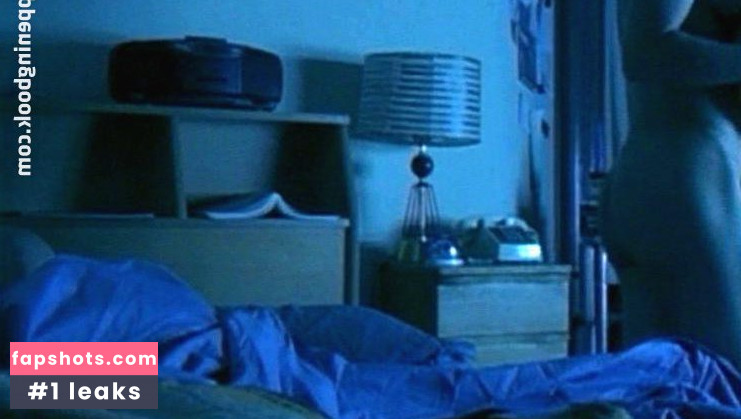 Sook-Yin Lee gallery photo #18