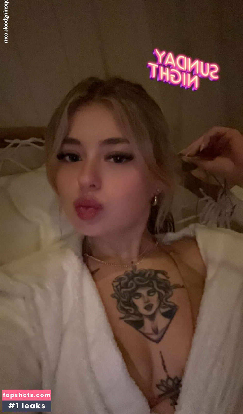 Soph_labe gallery photo #8