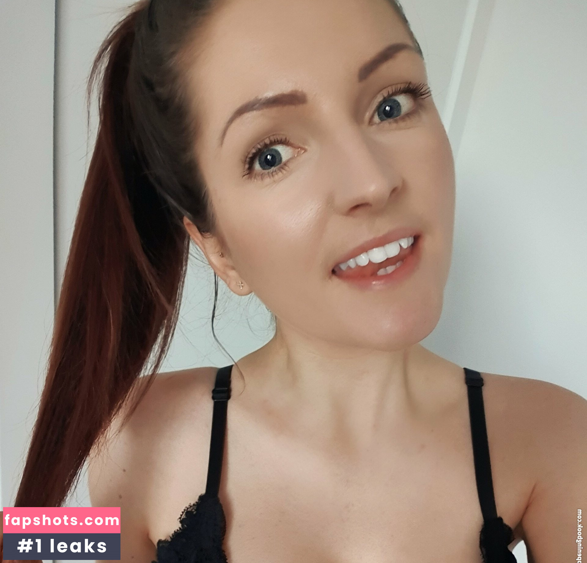 sophia-ashley gallery photo #3