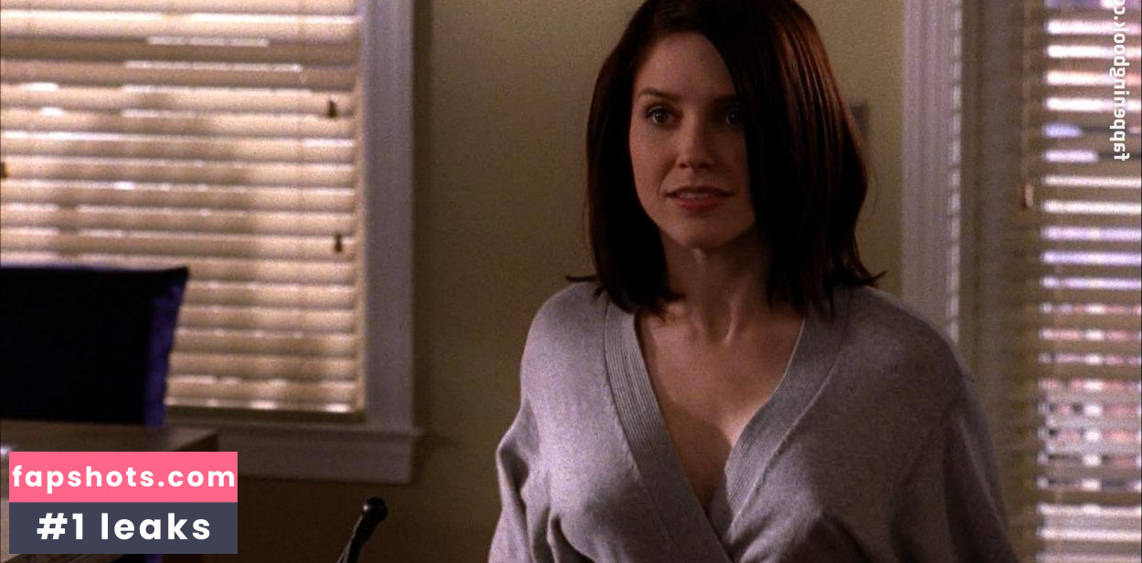 Sophia Bush gallery photo #113