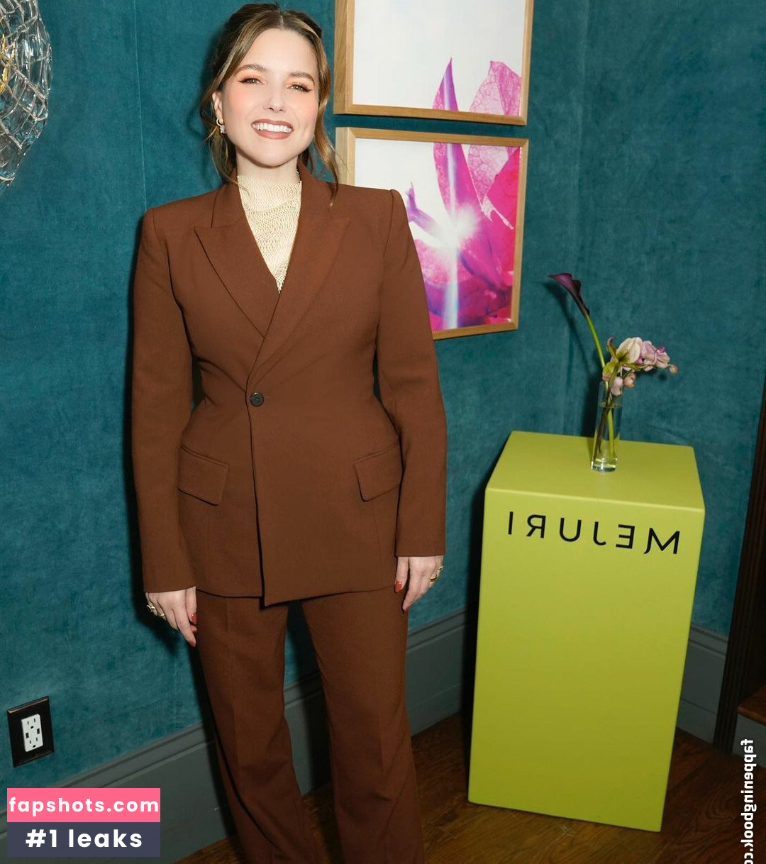 Sophia Bush gallery photo #72