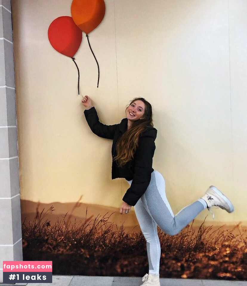 Sophia Ellis gallery photo #16