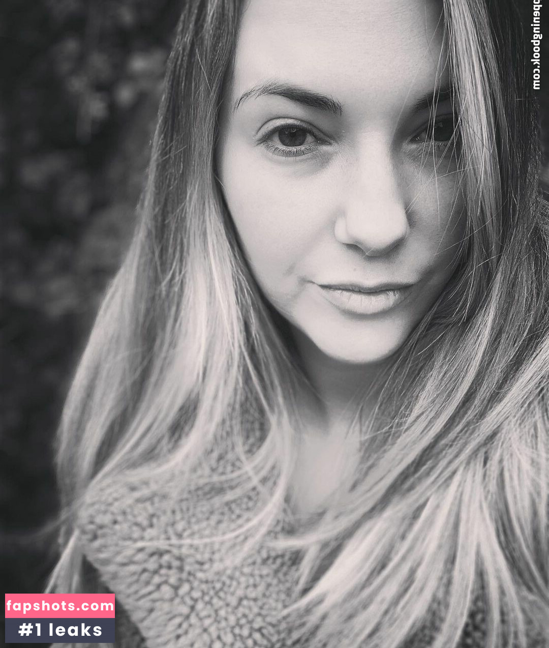 Sophia Knight gallery photo #32