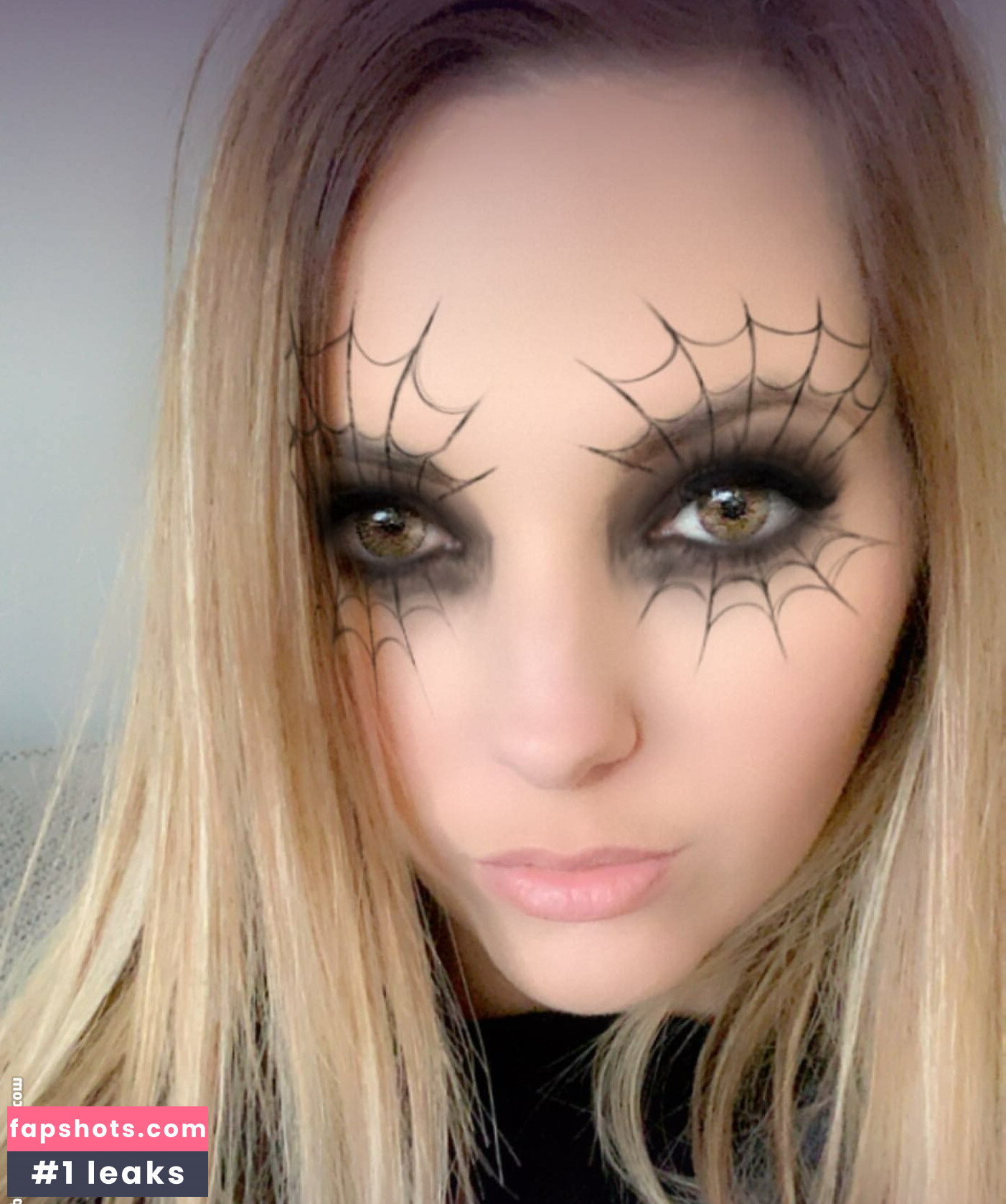 Sophia Knight gallery photo #35