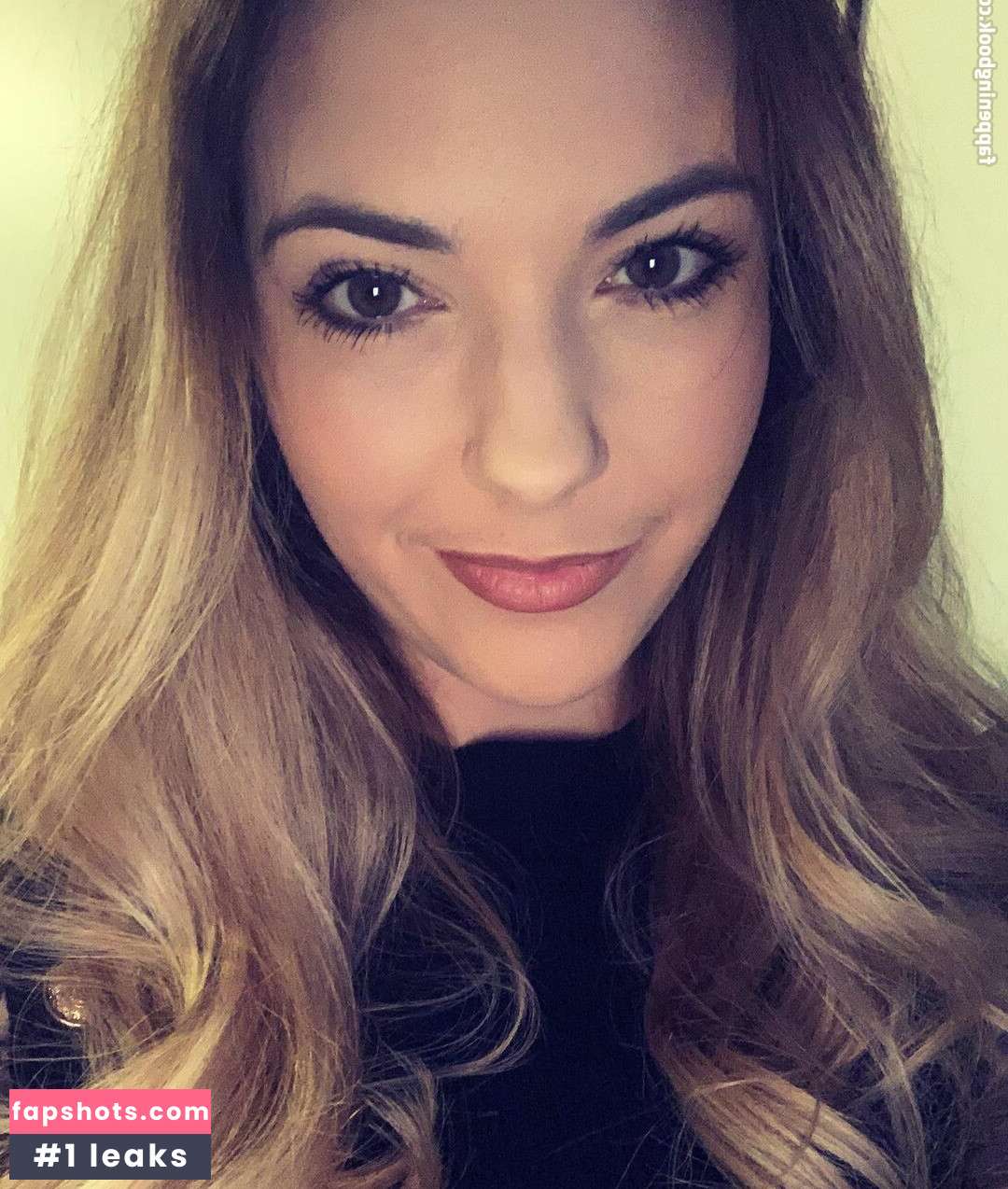 Sophia Knight gallery photo #38