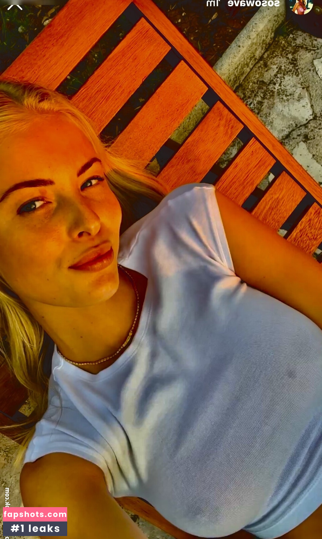 Sophia L. gallery photo #5