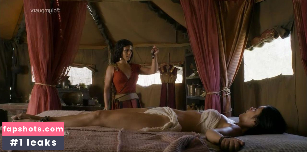 Sophia Lauchlin Hirt gallery photo #17