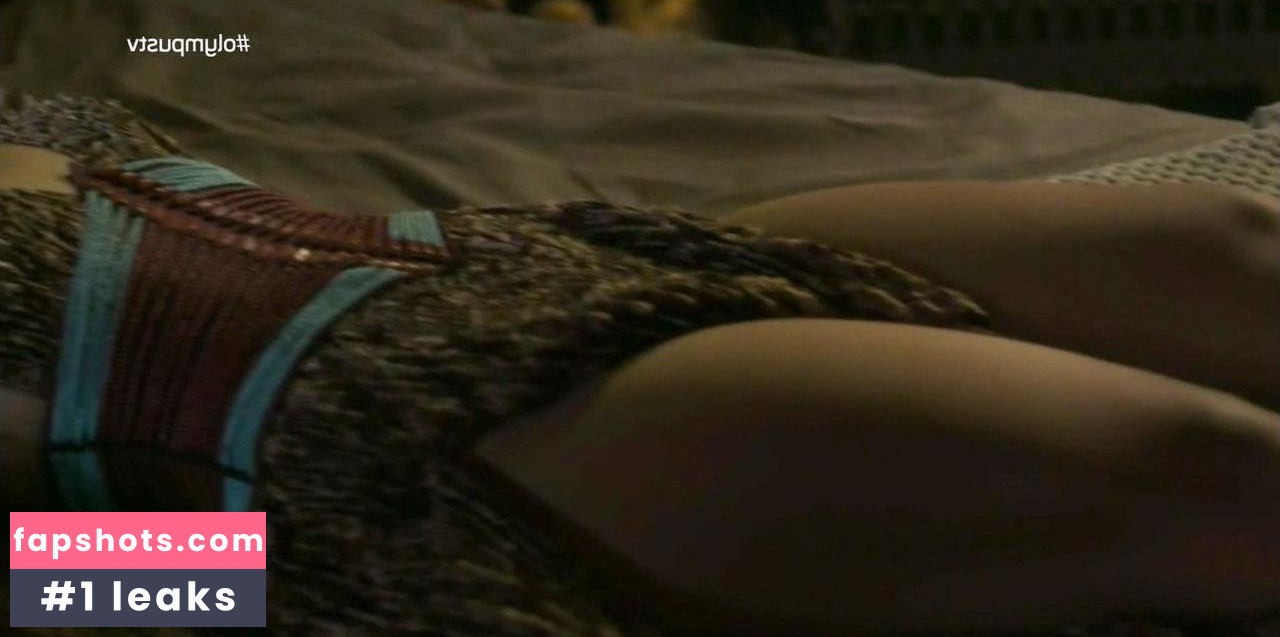 Sophia Lauchlin Hirt gallery photo #9