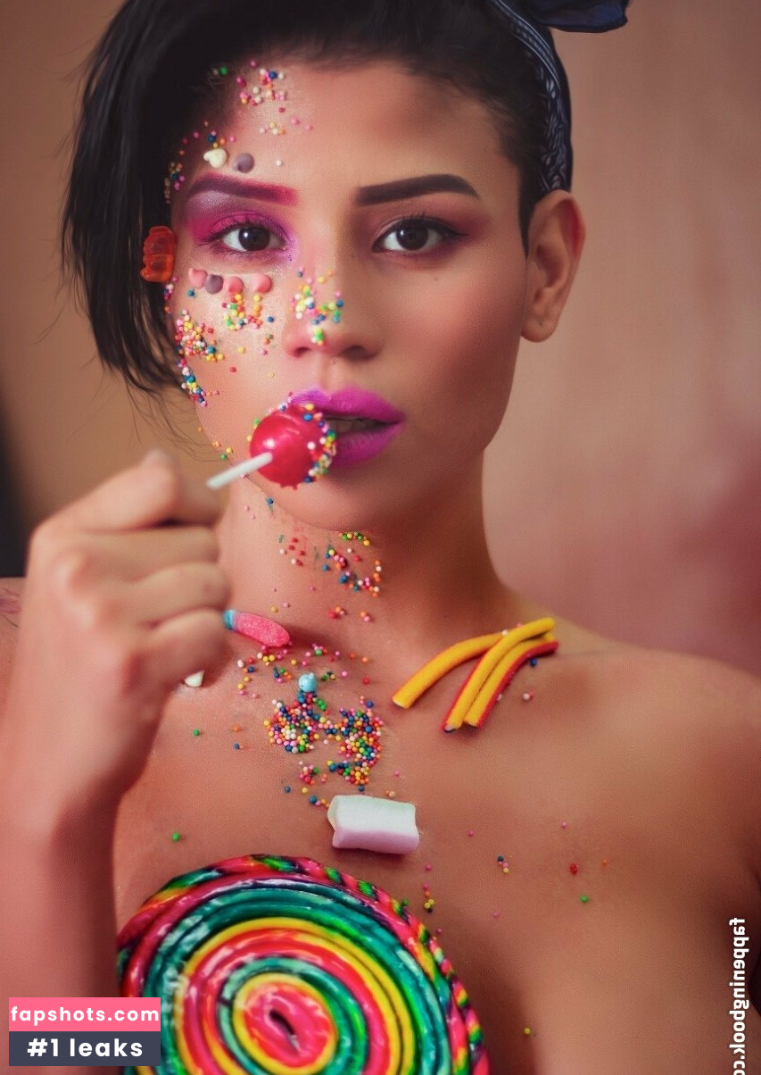 sophia.lhorens gallery photo #3