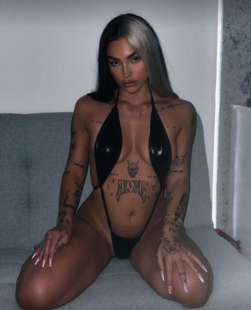 sophia-rizou-2 Nude Leaks OnlyFans - Fapshots