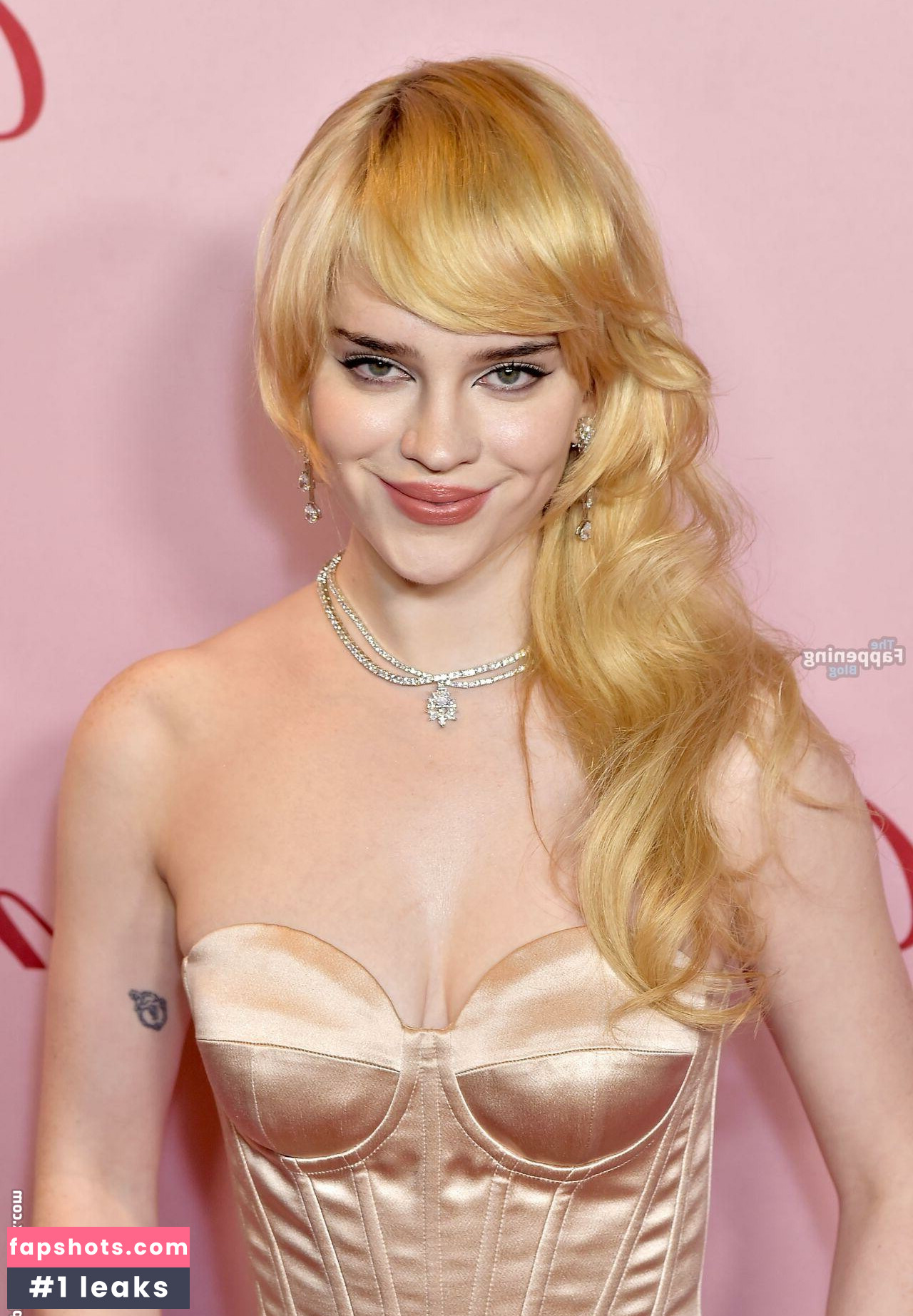 Sophia Thatcher gallery photo #14