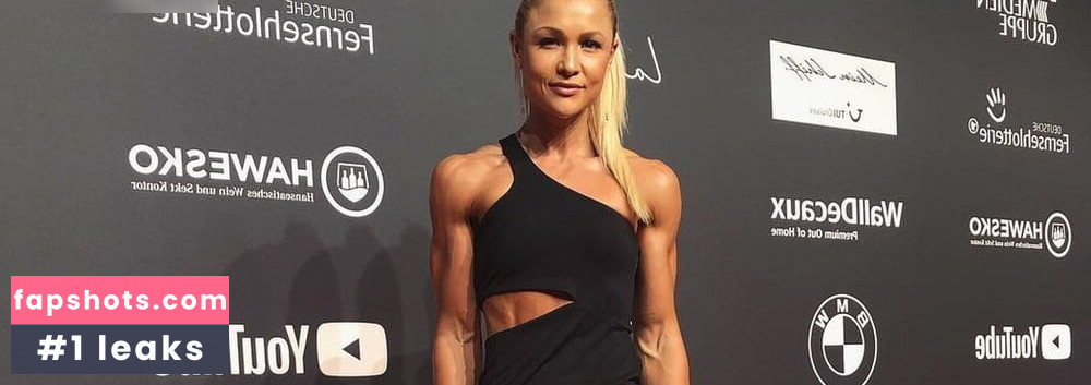 Sophia Thiel gallery photo #35