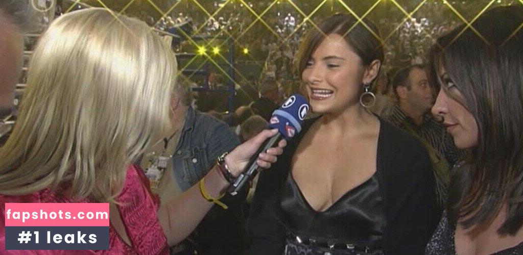 Sophia Thomalla gallery photo #278