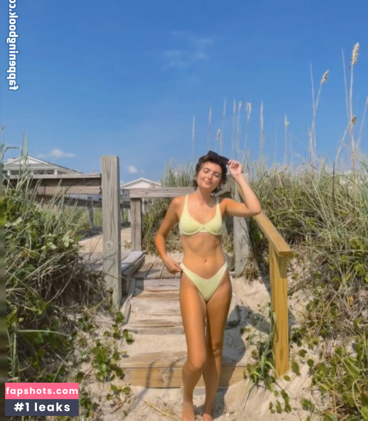 Sophia Woodward gallery photo #15