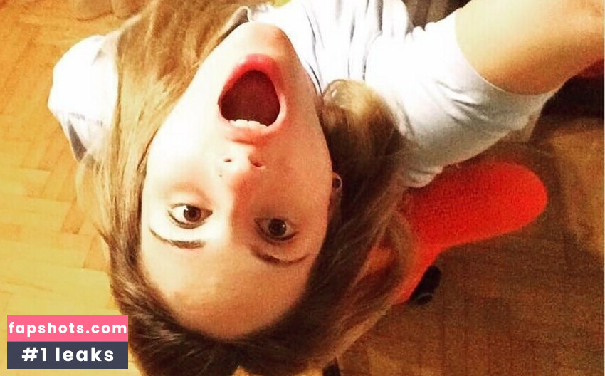 Sophia Zisi gallery photo #7