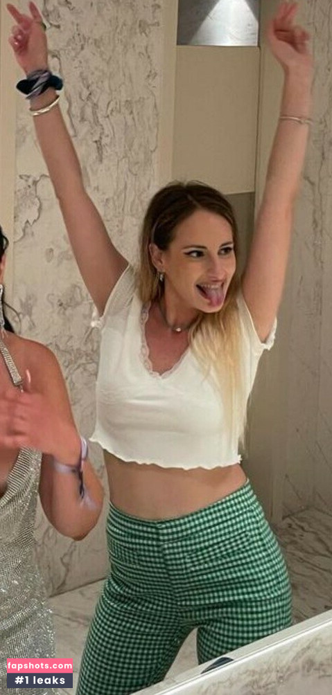 Sophia Zisi gallery photo #10