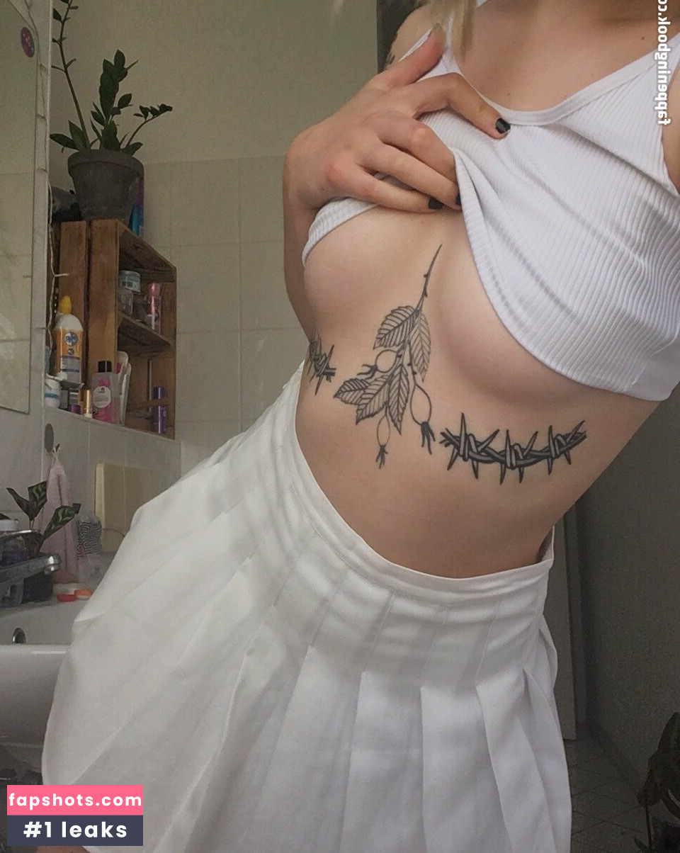 SophiaDoesRandomStuff gallery photo #18