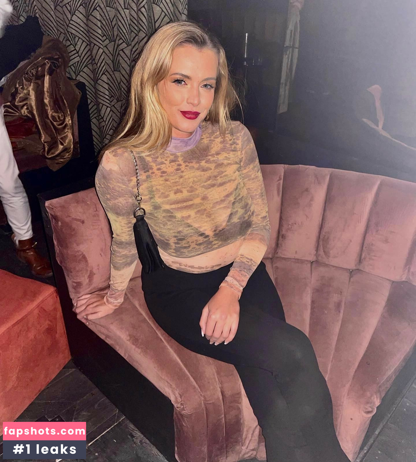 sophiahanvold gallery photo #2