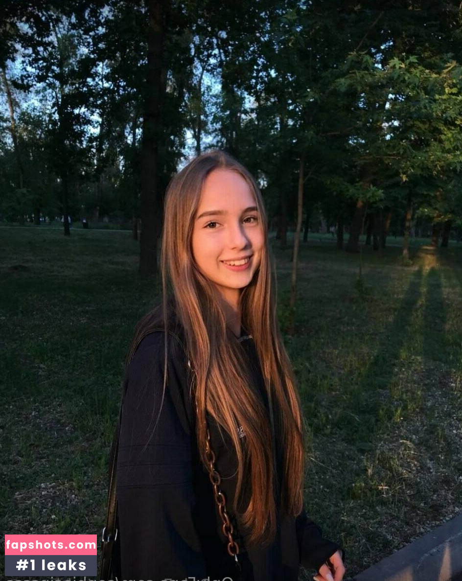 sophiasinssss gallery photo #2