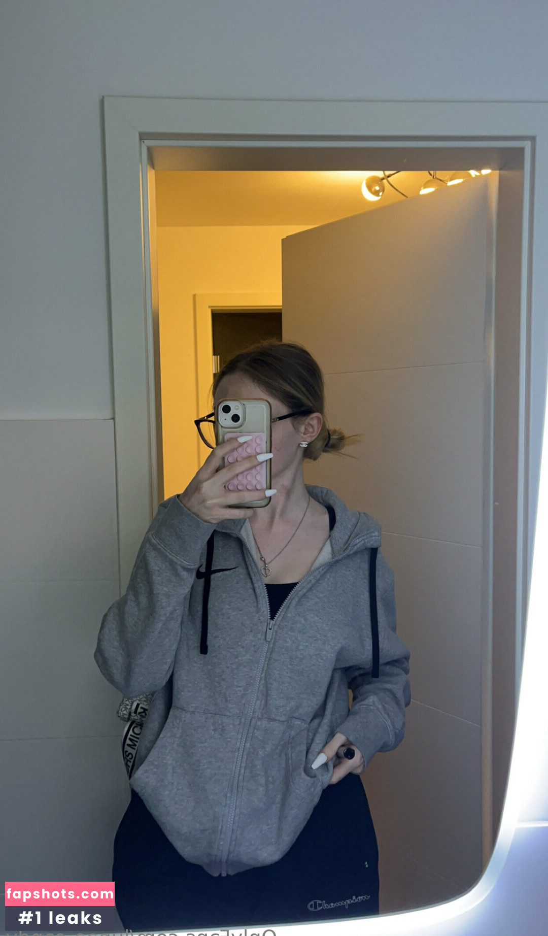 sophiatiel gallery photo #22