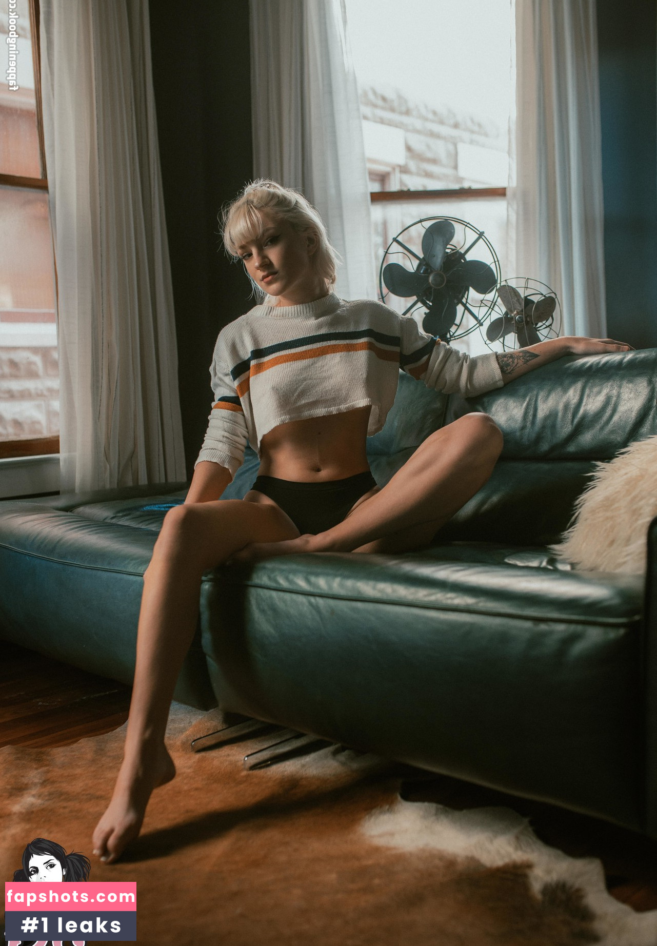 Sophie-Anne gallery photo #29